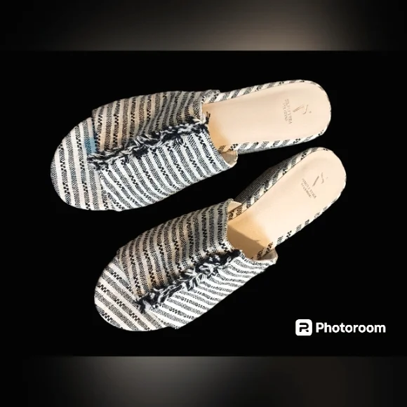 Black & White Striped Wedges Fringe Detail Size 9 Vera Wang - Picture 14 of 15